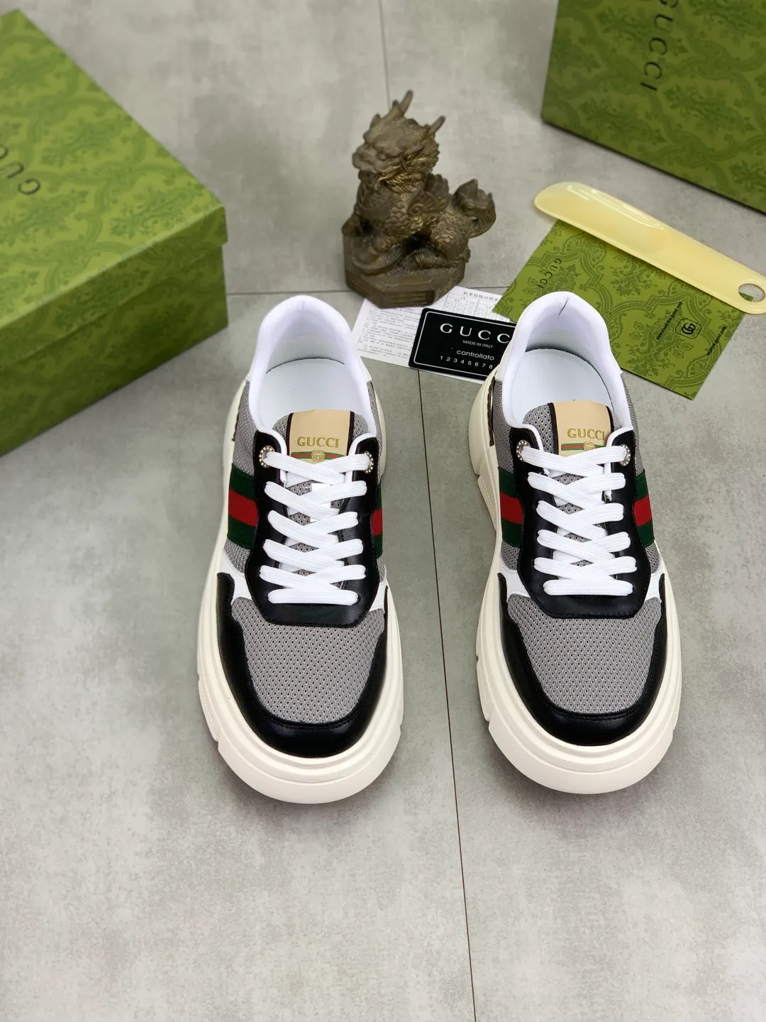 Men's shoes 💰P400💰[New style]🆘 The latest model from Gucci GUCCI official website🎁Classic casual and fashionable men's shoes👟Best model💥The style is simple and elegant, exclusive for trendy men. Unique official website latest brand elements👑Gucci original decoration, fashionable and generous, original soft calfskin fabric➕Comfortable soft first-layer pigskin lining ✅The official website specifies wear-resistant casual outsole, the classic model is photographed in real life🎬Color: 2️⃣colors available😍Number of codes: 38-44